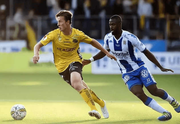 九游体育-包含上海海港内部会议纪要流出——转会期战术微调，法国杯使命明确，轮换策略成焦点的词条